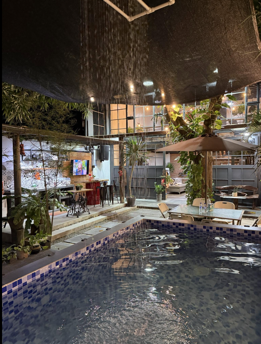 Casa Verde night pool and gathering area